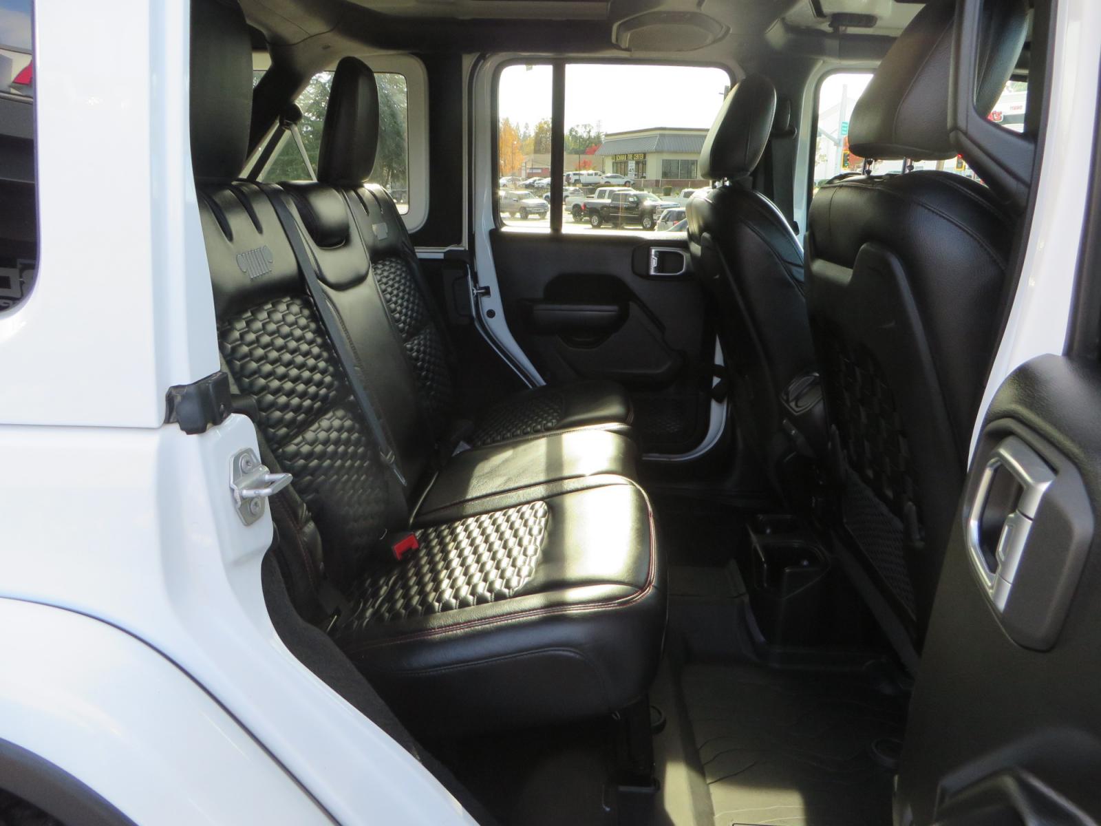 2021 White /BLACK Jeep Wrangler Unlimited Rubicon (1C4HJXFN6MW) with an 2.0L L4 DOHC 16V TURBO engine, automatic transmission, located at 2630 Grass Valley Highway, Auburn, CA, 95603, (530) 508-5100, 38.937893, -121.095482 - Photo #52